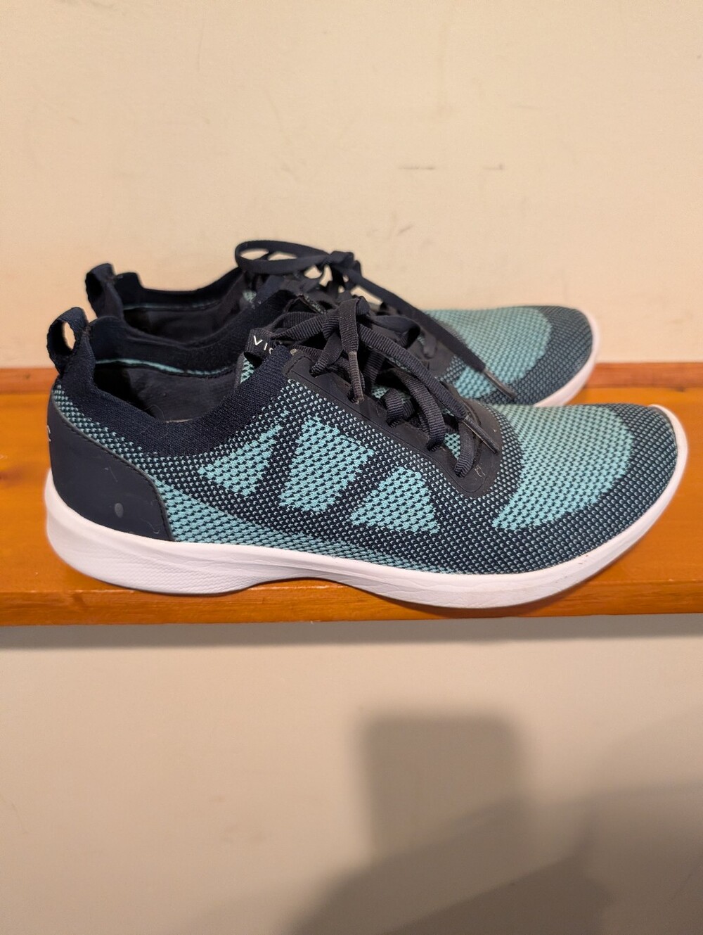 Vionic Lengra Knit Sneakers Navy Teal Orthotic Support Wide Width Size 8.5